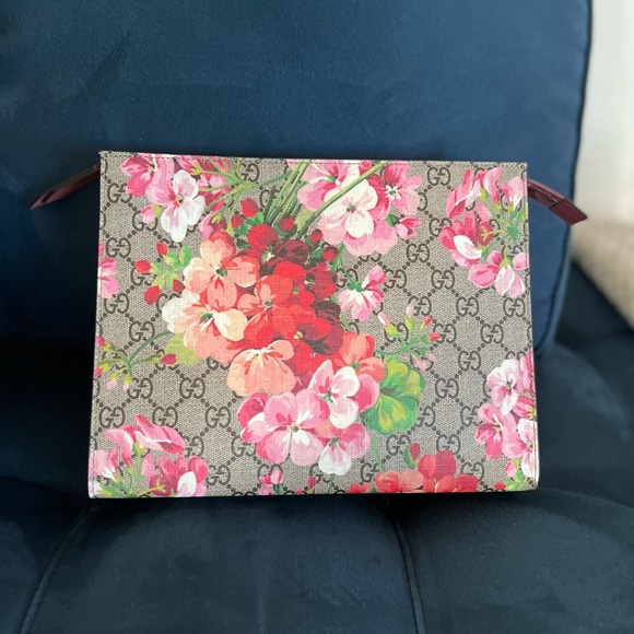 New Gucci pink blooms canvas large cosmetic case Toiletry Pouch AUTHENTIC - Picture 1 of 12